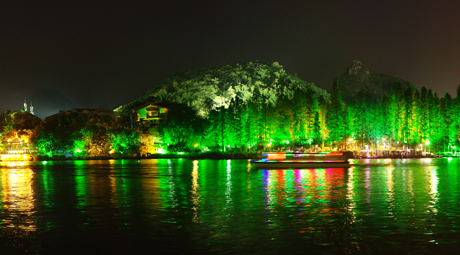 桂湖之夜